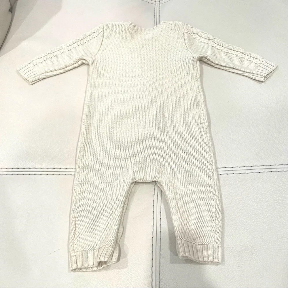 Baby Gap Cotton Cream Cable-knit Onesie Romper One-Piece Size 6-12 months